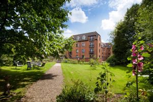 Communal Gardens- click for photo gallery